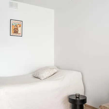 Appartement Anna's Stylish Studio Near Train Station *