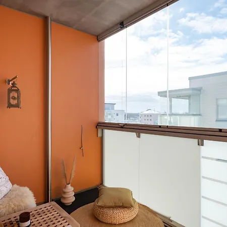 Anna's Stylish Studio Near Train Station * Kervo